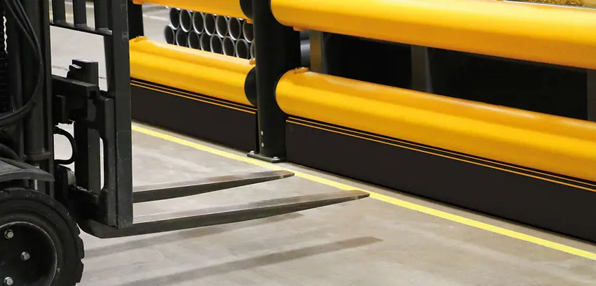 Kerb guardrails